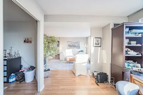 2261 Lakeshore Boulevard W Toronto ON M8V 3X1