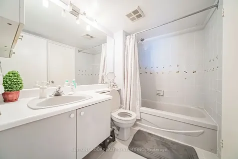 2261 Lakeshore Boulevard W Toronto ON M8V 3X1