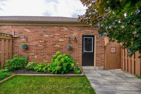 5846 Tenth Line W Mississauga ON L5M 6V3