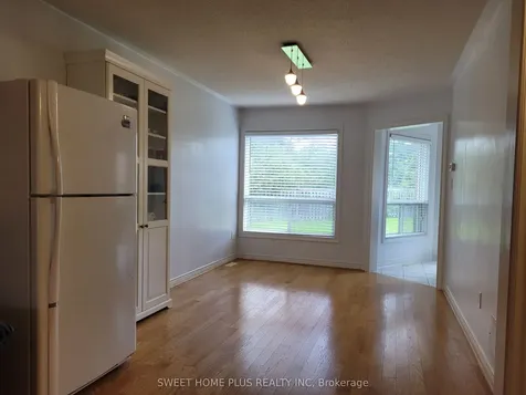 1406 Rimon Street Mississauga ON L5V 1T9