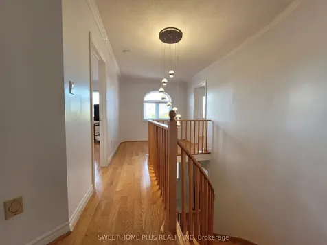 1406 Rimon Street Mississauga ON L5V 1T9