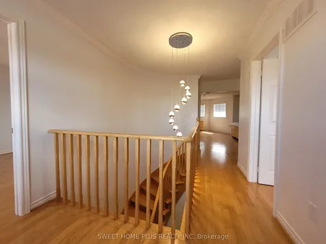 1406 Rimon Street Mississauga ON L5V 1T9