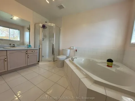 1406 Rimon Street Mississauga ON L5V 1T9