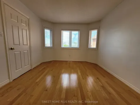 1406 Rimon Street Mississauga ON L5V 1T9