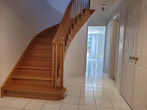 1406 Rimon Street Mississauga ON L5V 1T9