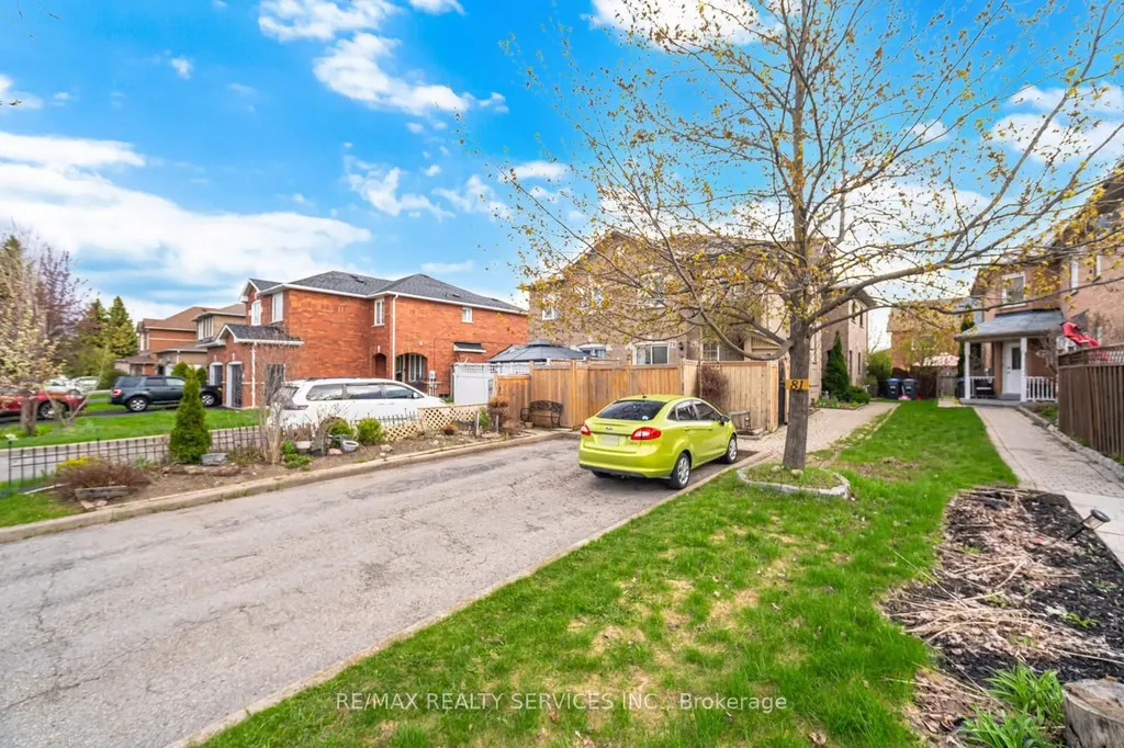 79 Pressed Brick Drive Brampton ON L6V 4K5