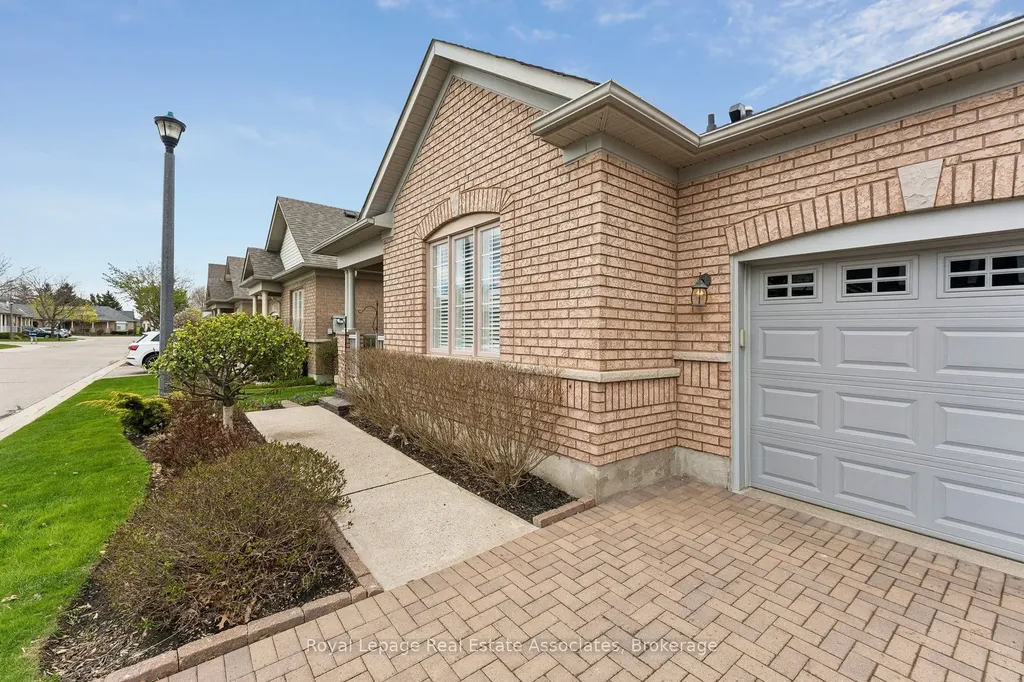 9 Falconwood Place Brampton ON L6R 3J3