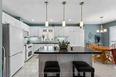 9 Falconwood Place Brampton ON L6R 3J3