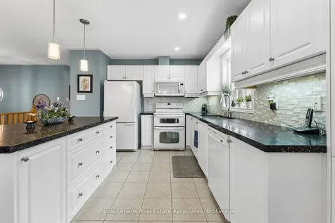 9 Falconwood Place Brampton ON L6R 3J3