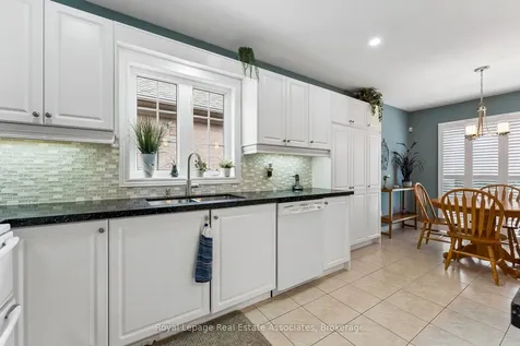 9 Falconwood Place Brampton ON L6R 3J3