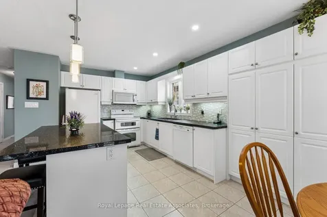 9 Falconwood Place Brampton ON L6R 3J3