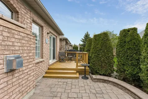 9 Falconwood Place Brampton ON L6R 3J3
