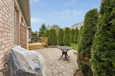 9 Falconwood Place Brampton ON L6R 3J3
