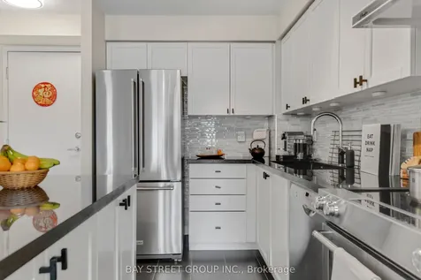 55 Strathaven Drive Mississauga ON L5R 4G9