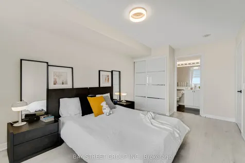 55 Strathaven Drive Mississauga ON L5R 4G9