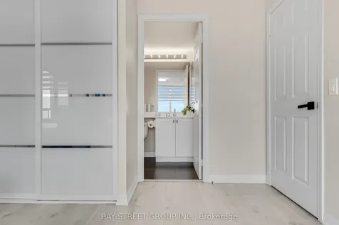 55 Strathaven Drive Mississauga ON L5R 4G9