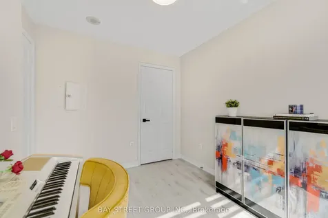 55 Strathaven Drive Mississauga ON L5R 4G9