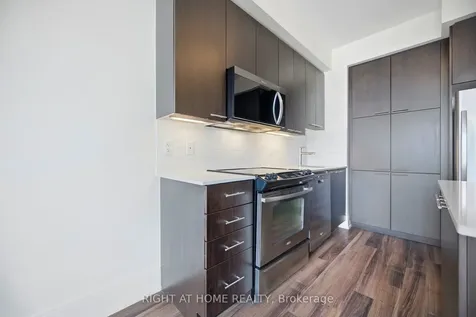 15 Viking Lane Toronto ON M9B 0A4
