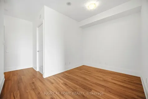 15 Viking Lane Toronto ON M9B 0A4