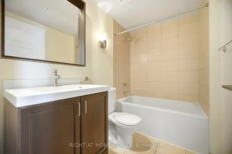 15 Viking Lane Toronto ON M9B 0A4