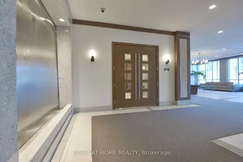 15 Viking Lane Toronto ON M9B 0A4