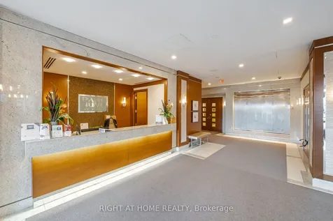 15 Viking Lane Toronto ON M9B 0A4
