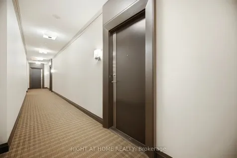 15 Viking Lane Toronto ON M9B 0A4