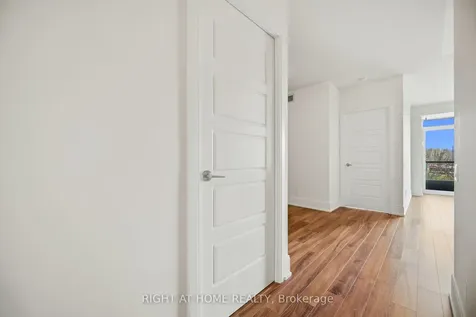 15 Viking Lane Toronto ON M9B 0A4