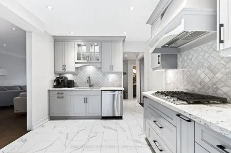 280 Nottingham Drive Oakville ON L6H 4H9