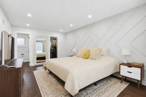 280 Nottingham Drive Oakville ON L6H 4H9