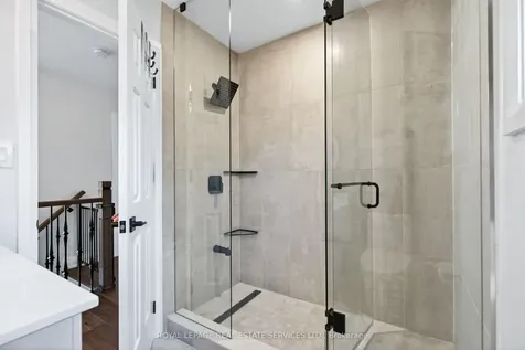 280 Nottingham Drive Oakville ON L6H 4H9