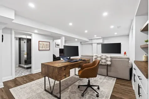 280 Nottingham Drive Oakville ON L6H 4H9