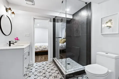 280 Nottingham Drive Oakville ON L6H 4H9