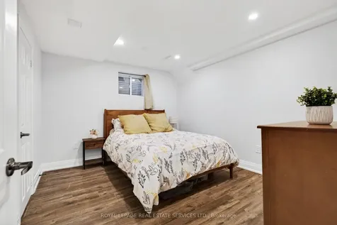 280 Nottingham Drive Oakville ON L6H 4H9