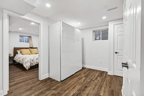 280 Nottingham Drive Oakville ON L6H 4H9