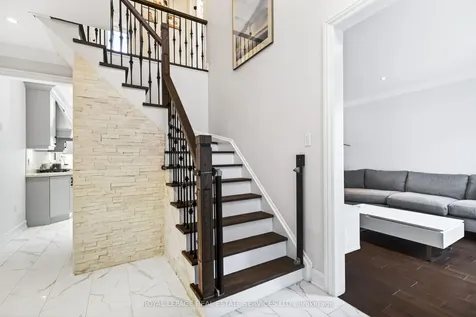280 Nottingham Drive Oakville ON L6H 4H9