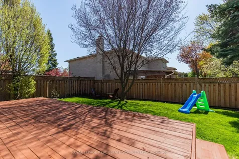 280 Nottingham Drive Oakville ON L6H 4H9