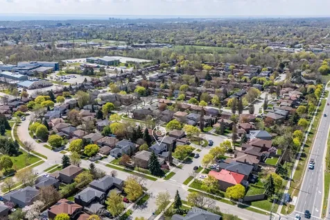 280 Nottingham Drive Oakville ON L6H 4H9