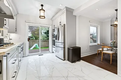 280 Nottingham Drive Oakville ON L6H 4H9
