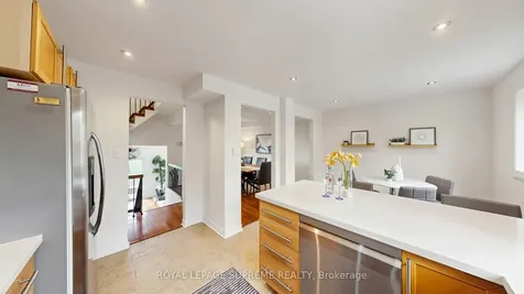 4165 Fieldgate Drive Mississauga ON L4W 2M9