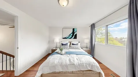4165 Fieldgate Drive Mississauga ON L4W 2M9