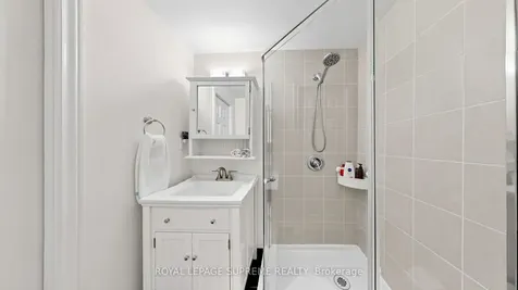 4165 Fieldgate Drive Mississauga ON L4W 2M9