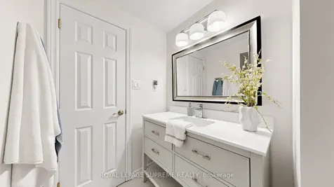 4165 Fieldgate Drive Mississauga ON L4W 2M9