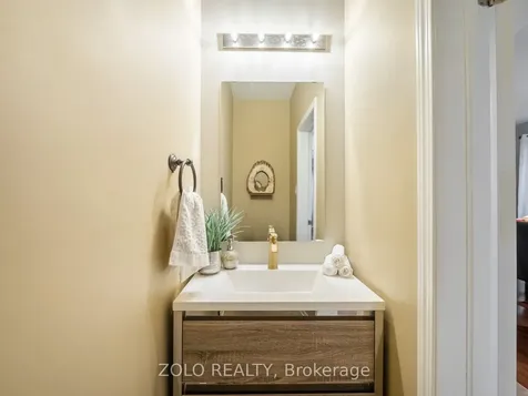 818 Cousens Terrace Milton ON L9T 0G1