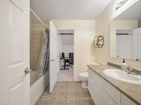 818 Cousens Terrace Milton ON L9T 0G1