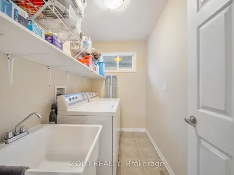 818 Cousens Terrace Milton ON L9T 0G1