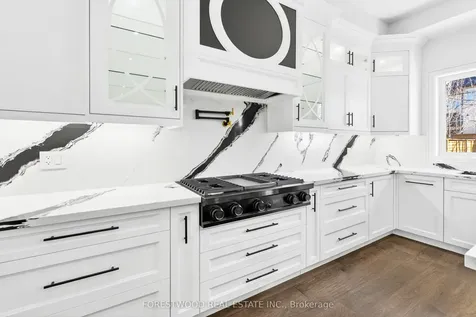 193 Mateo Place Mississauga ON L5A 2K4