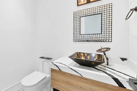 193 Mateo Place Mississauga ON L5A 2K4