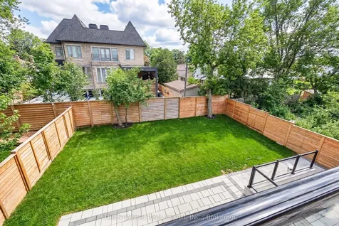 193 Mateo Place Mississauga ON L5A 2K4