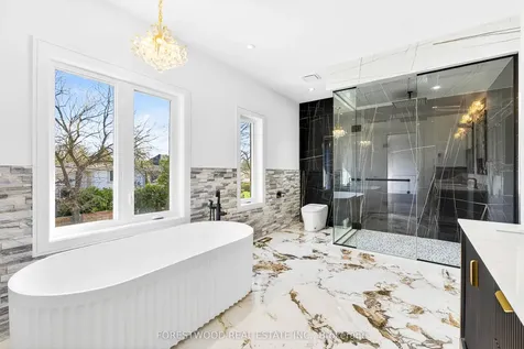193 Mateo Place Mississauga ON L5A 2K4